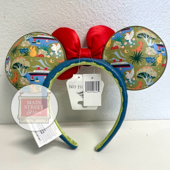Disney Christmas 2025 Lil Rin Rin Plush Badge Red New